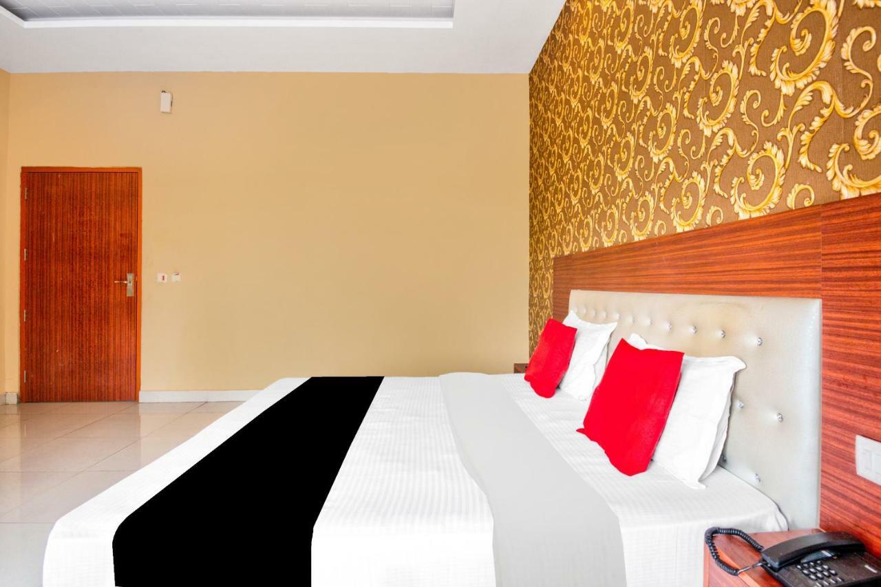 Capital O 40833 Maharaja Hotel & Restaurant Kashipur Exterior photo