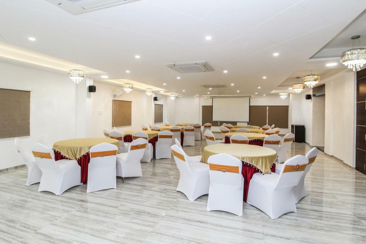 Capital O 40833 Maharaja Hotel & Restaurant Kashipur Exterior photo