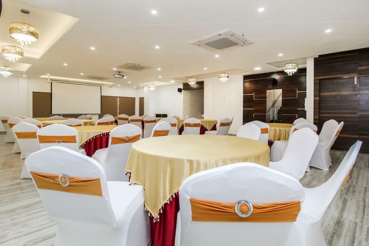 Capital O 40833 Maharaja Hotel & Restaurant Kashipur Exterior photo