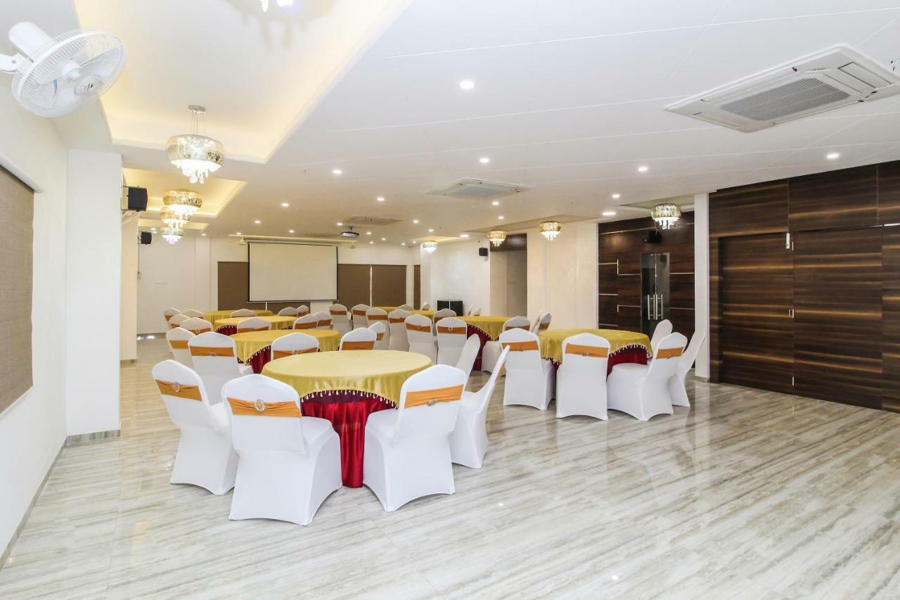 Capital O 40833 Maharaja Hotel & Restaurant Kashipur Exterior photo